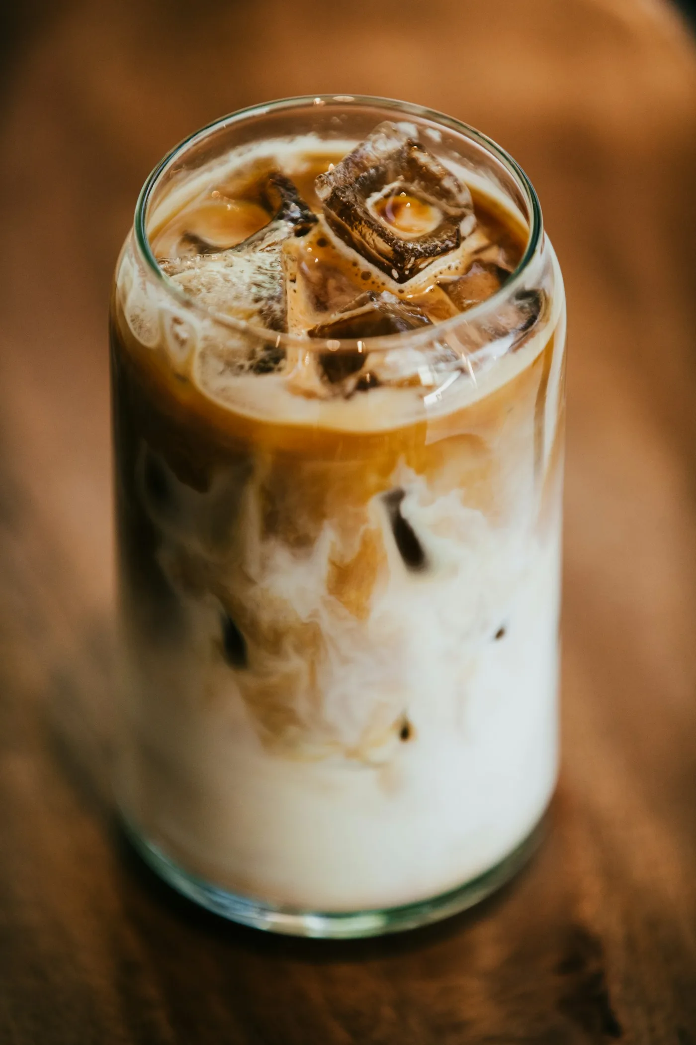 Piştaxtada buzlu latte